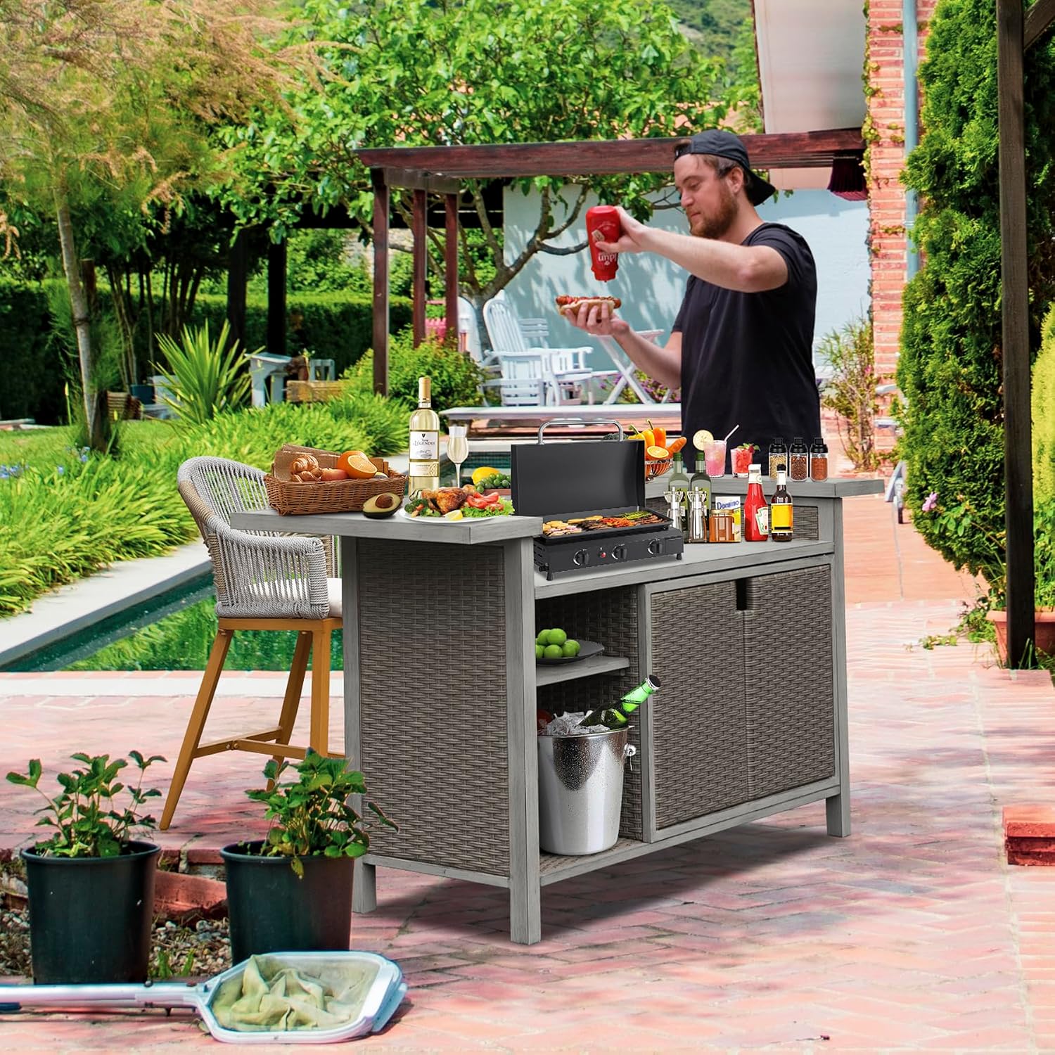 Wicker Freestanding Outdoor Kitchen Bar Unit